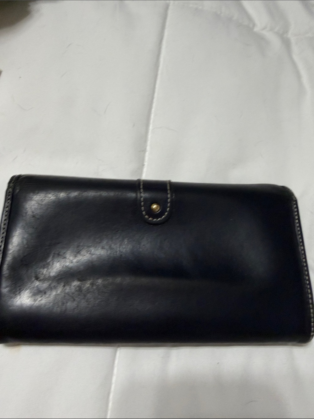 Authentic Louis Vuitton Utah Leather Sarah longwallet with gold toned pushlock. - Picture 10 of 10